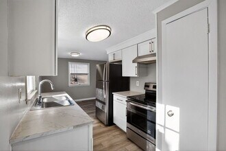 47499 Southampton Dr in Lexington Park, MD - Building Photo - Building Photo