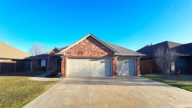 10705 NW 40th St in Yukon, OK - Building Photo - Building Photo