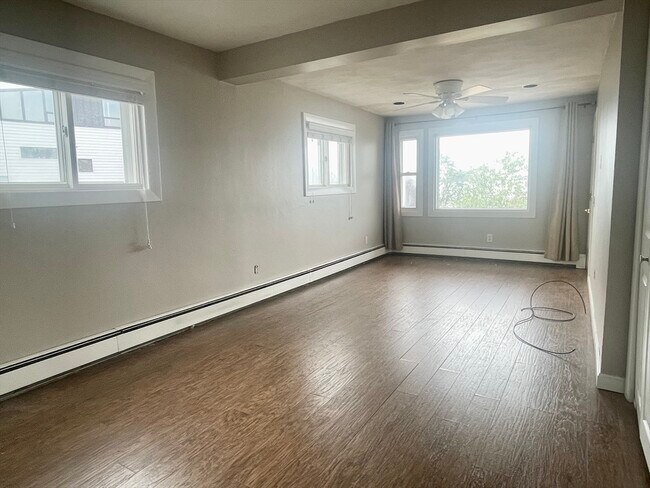 24 Billow Ave in Revere, MA - Building Photo - Building Photo