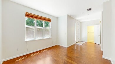 1569 Fiesta Ln in San Jose, CA - Building Photo - Building Photo