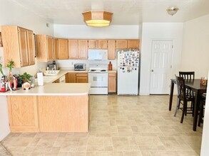 416 N Seven Peaks Blvd in Provo, UT - Building Photo - Building Photo