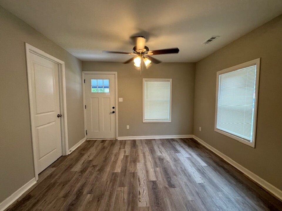 403 Spring Ct in Henderson, NC - Building Photo