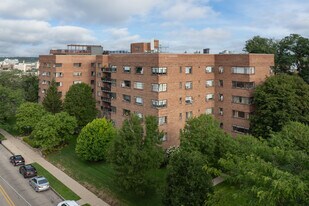 Hillmount in Grand Rapids, MI - Building Photo