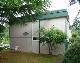 Cleopatra Apartments in Olympia, WA - Building Photo - Building Photo