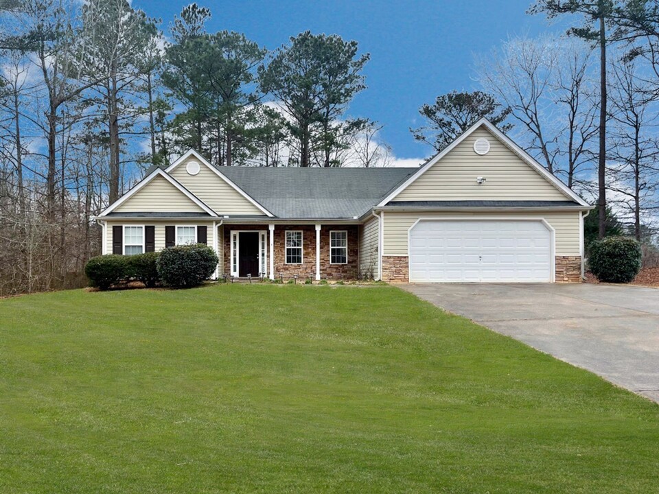 184 Hampton Oaks Cir in Villa Rica, GA - Building Photo