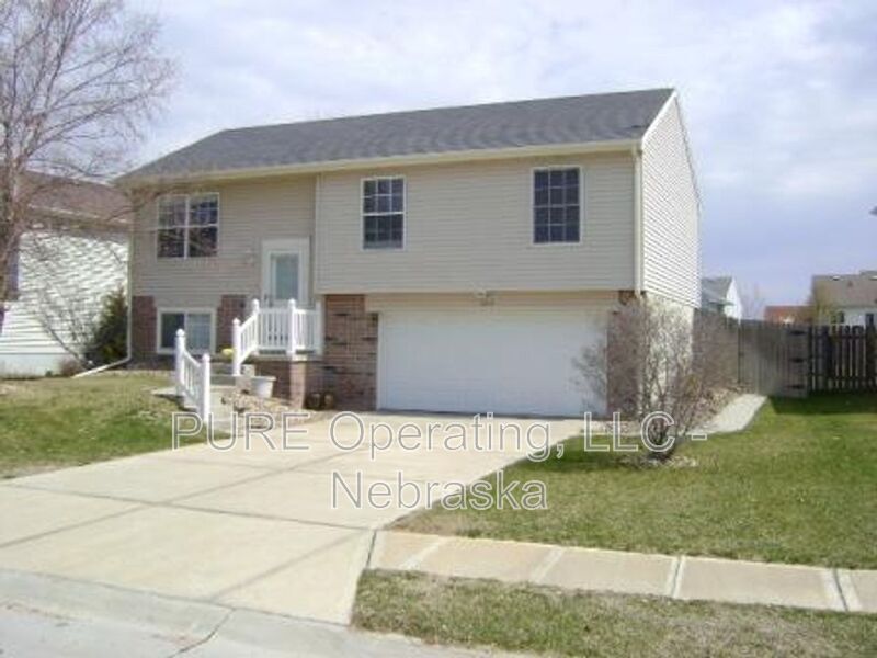 7009 S 177th St in Omaha, NE - Building Photo