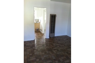 3247 Fletcher Dr in Los Angeles, CA - Building Photo - Interior Photo