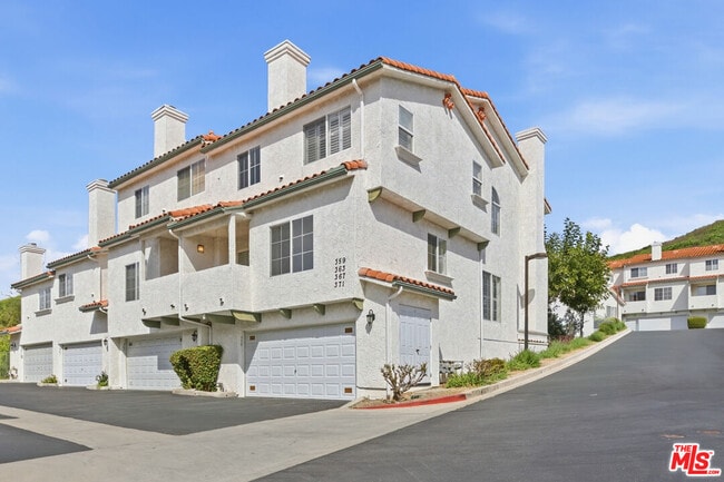 property at 359 Westlake Vista Ln