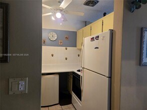 900 SW 11th Ave in Hallandale Beach, FL - Building Photo - Building Photo