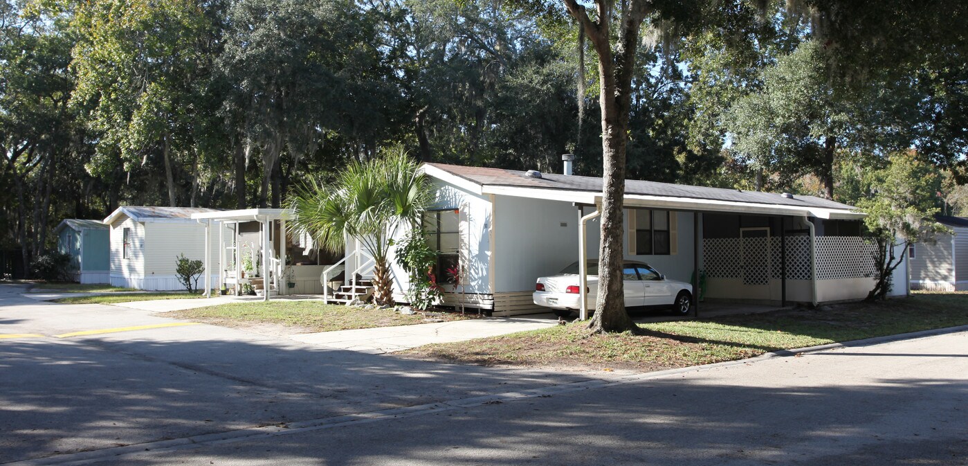 Admirals Walk Mobile Home Community in Jacksonville, FL - Building Photo