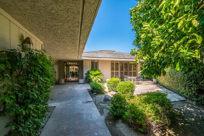3 Harvard Ct in Rancho Mirage, CA - Building Photo - Building Photo