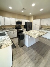 10771 Vemoa Dr in Las Vegas, NV - Building Photo - Building Photo