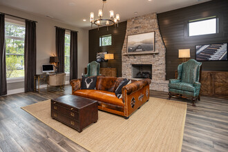 The Carlisle in Knoxville, TN - Building Photo - Interior Photo