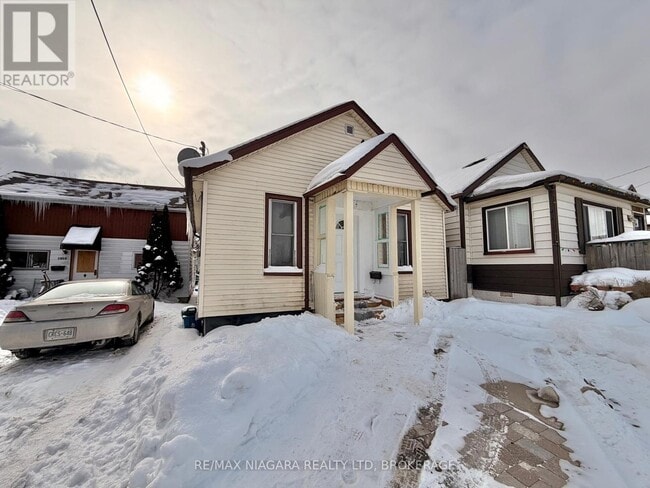 4850 Huron St in Niagara Falls, ON - Building Photo - Building Photo