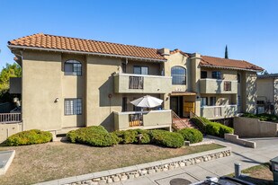 430 N Chester Ave in Pasadena, CA - Building Photo