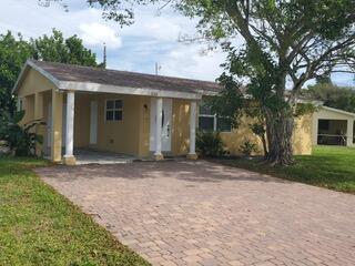 516 NW 8th Ct