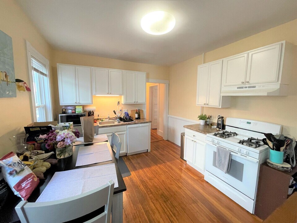 10 Chandler St, Unit 1 in Somerville, MA - Building Photo