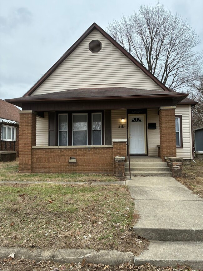 property at 418 S 17th St