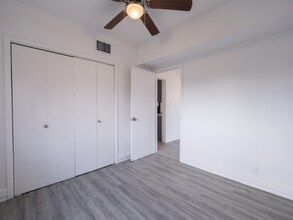 729 S 7th St in Pekin, IL - Building Photo - Building Photo