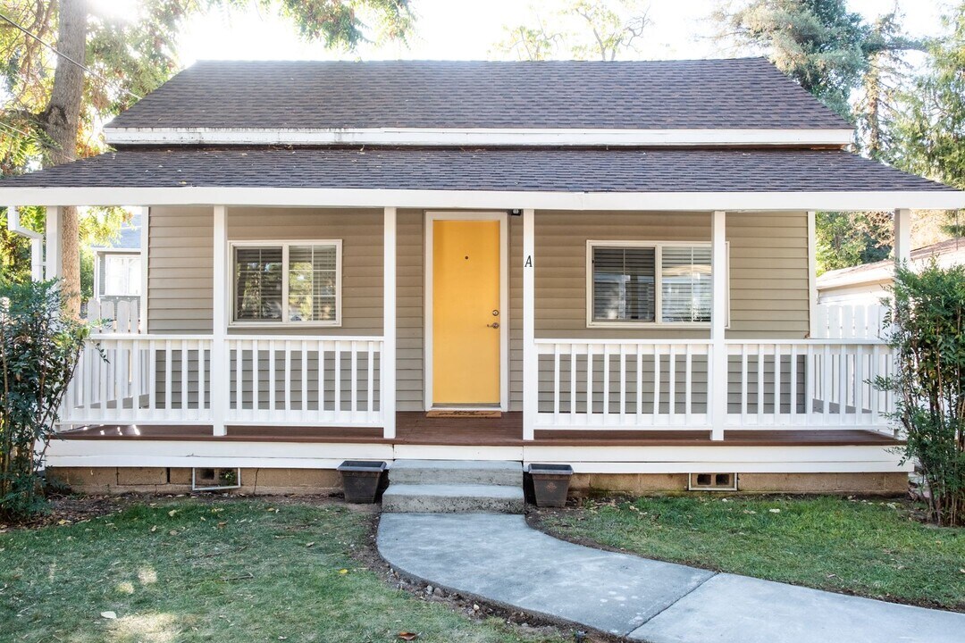 150 S Lincoln St in Roseville, CA - Building Photo