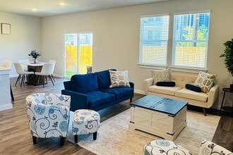 5935 W Hausman Rd in San Antonio, TX - Building Photo - Building Photo