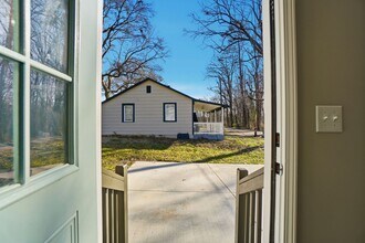 930 Bond Ave in Gastonia, NC - Foto de edificio - Building Photo