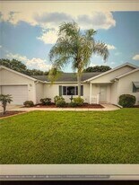 9050 SE 135th Loop in Summerfield, FL - Building Photo