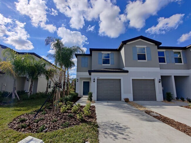 1607 Cassius St in Lutz, FL - Foto de edificio - Building Photo