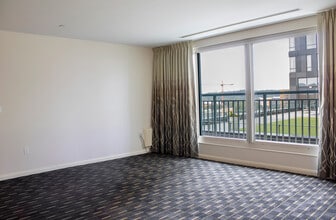 Broadway Plaza - Mayo Clinic in Rochester, MN - Foto de edificio - Building Photo