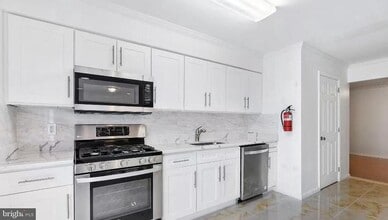 4602 Grenwich Ln in Mount Laurel, NJ - Building Photo - Building Photo