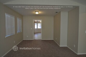 8017 Spengler Dr in Sacramento, CA - Foto de edificio - Building Photo