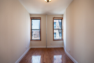 559-561 W 183rd St in New York, NY - Building Photo - Building Photo