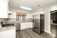 49 Burnham Dr photo'