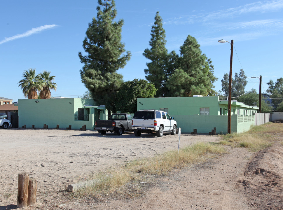 Gorgeous Garden Style Apartment Homes in Glendale, AZ - Foto de edificio