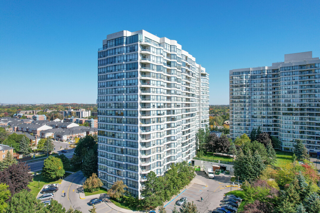 The Sky Rise 2 in Vaughan, ON - Building Photo