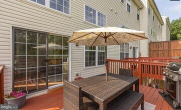 423 Fort Hill Cir in Fort Washington, PA - Building Photo - Building Photo