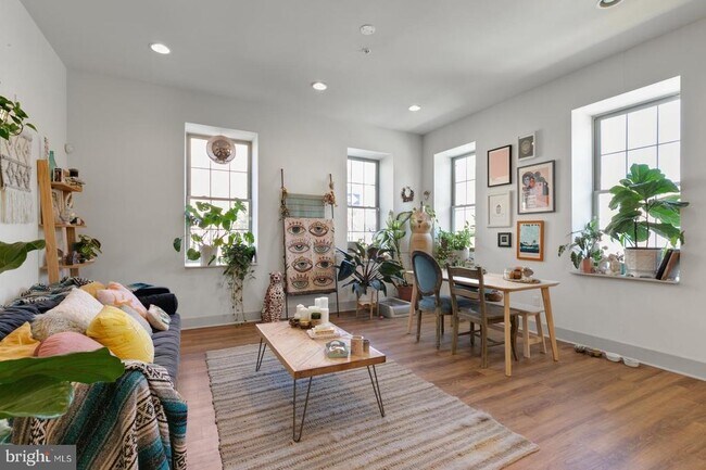 1618 Mifflin St in Philadelphia, PA - Building Photo - Building Photo