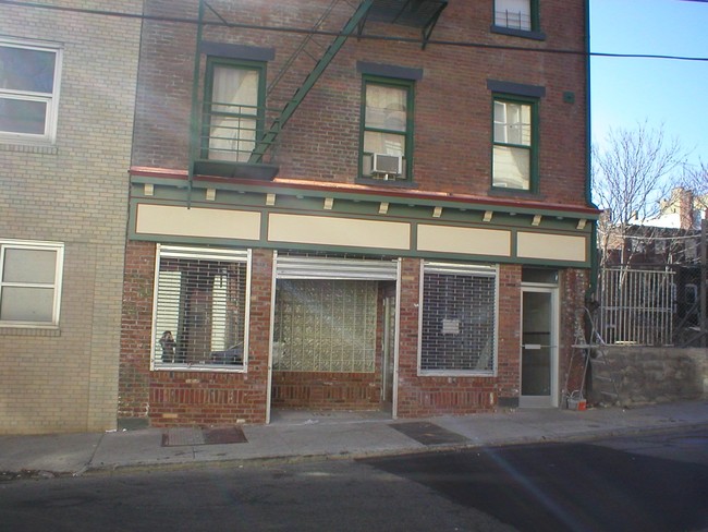 47 N Broadway in Yonkers, NY - Building Photo - Building Photo