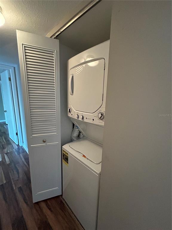 8217 Sun Spring Cir in Orlando, FL - Building Photo - Building Photo