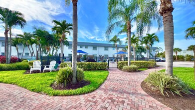 Boca Winds in Boca Raton, FL - Foto de edificio - Building Photo