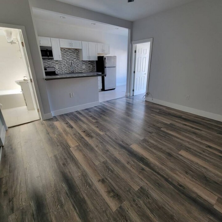 837 Normandie Ave in Los Angeles, CA - Building Photo