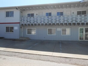 339 S Lincoln St in Bloomington, IN - Foto de edificio - Building Photo