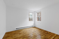 25 Cleveland Pl, Unit 9 in Boston, MA - Foto de edificio - Building Photo