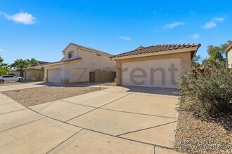 17216 N Wavyleaf Ave in Surprise, AZ - Building Photo - Building Photo