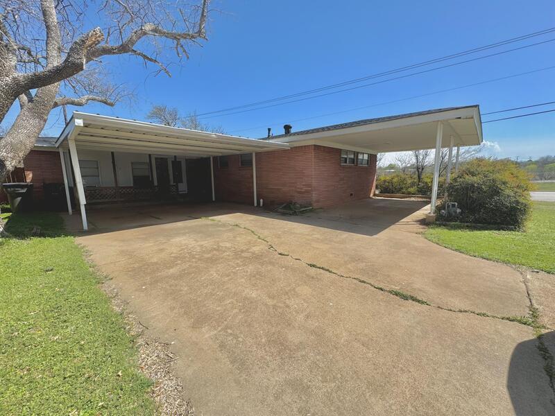 419 E Rogers Dr in Wichita Falls, TX - Building Photo