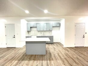 32 Lester St in Ansonia, CT - Building Photo - Building Photo