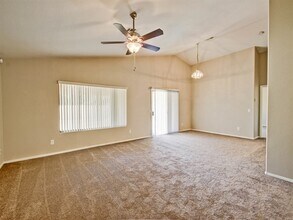 8912 W La Reata Ave in Phoenix, AZ - Building Photo - Building Photo