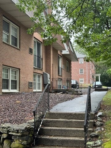 82 Boylston Ln in Lowell, MA - Building Photo - Building Photo