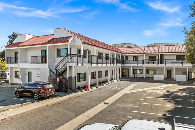 201 River Street Apartments in Santa Cruz, CA - Building Photo - Building Photo