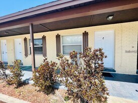 979 S Berkley Rd in Auburndale, FL - Building Photo